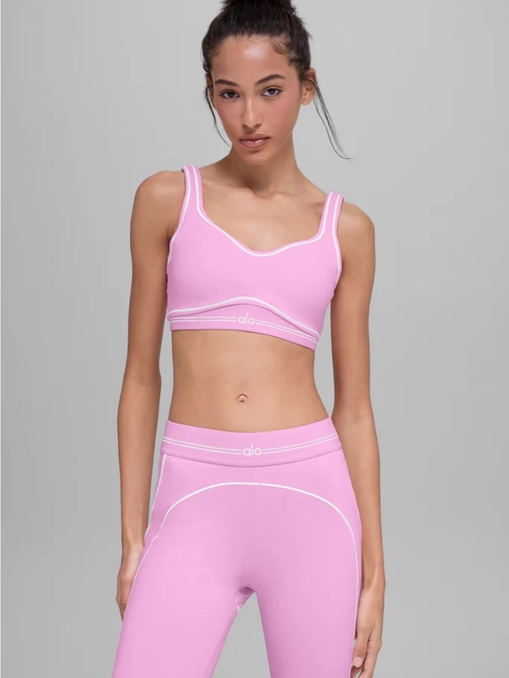 ALO Yoga Airbrush Heart Throb Bra & Legging Set – Candy Heart Pink/White – XS